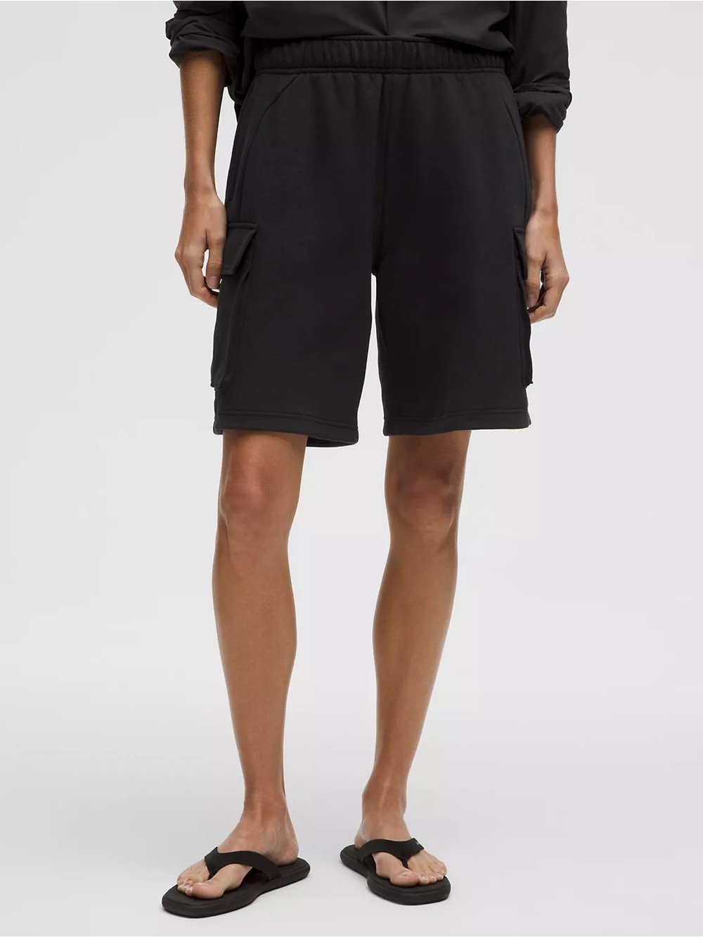 lululemon athletica scuba midrise oversized Cargo Bermuda shorts, small